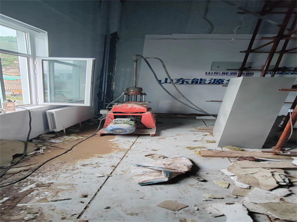 滨海地基基础下沉墙体裂缝加固注浆顶升施工