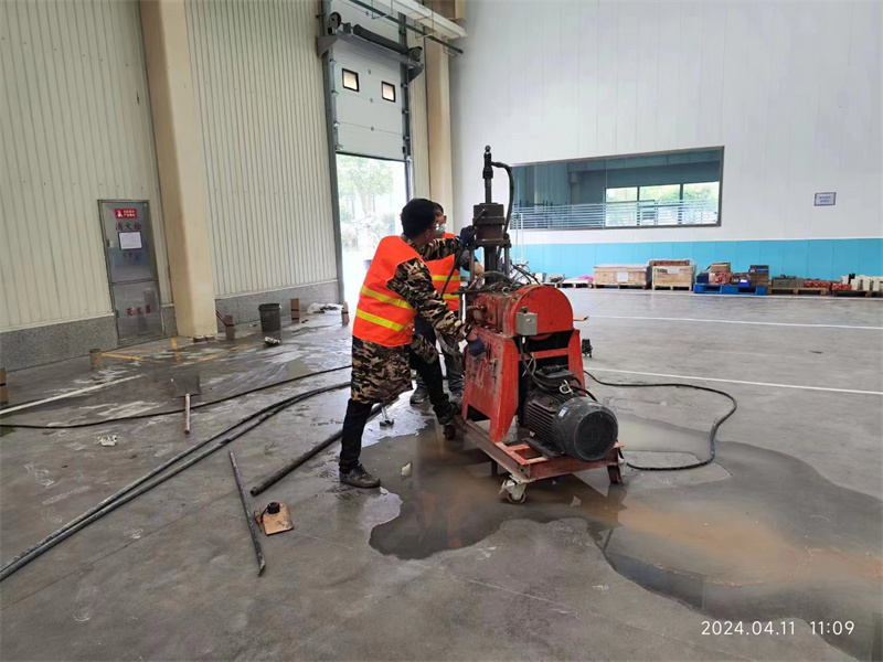 滨海厂房地面下沉塌陷注浆加固施工